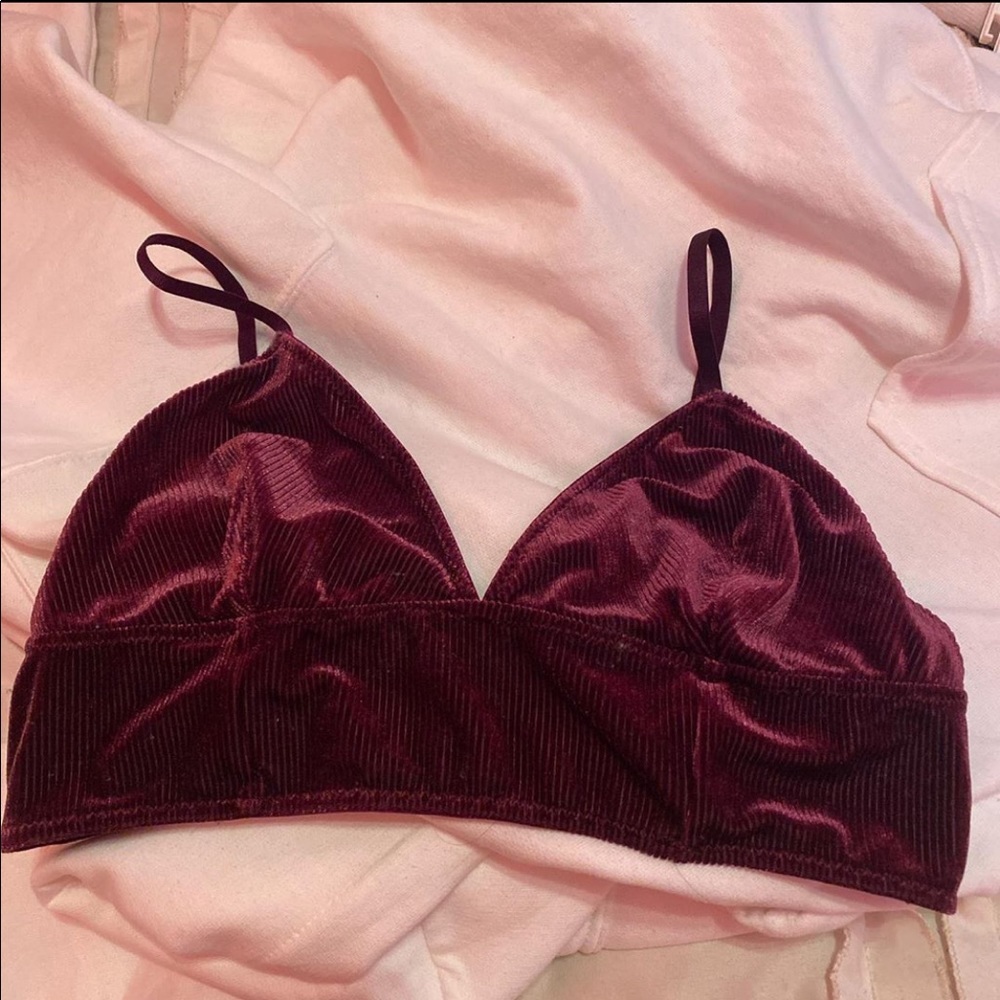 BRALETTE!